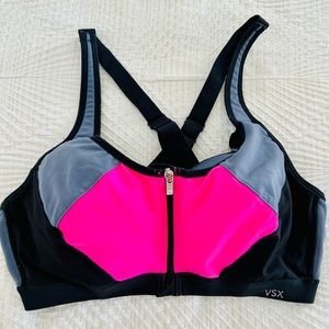 Victoria’s Secret Knockout High Impact Front Close Sports Bra